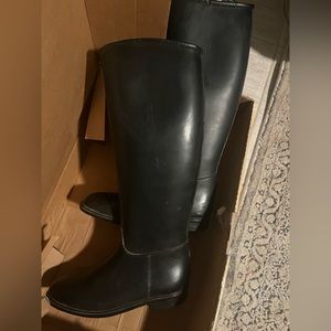 Riding boots - size 8 Feaux Leather with padding